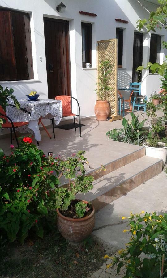 Αmmos Rooms Palaiochora Exterior foto